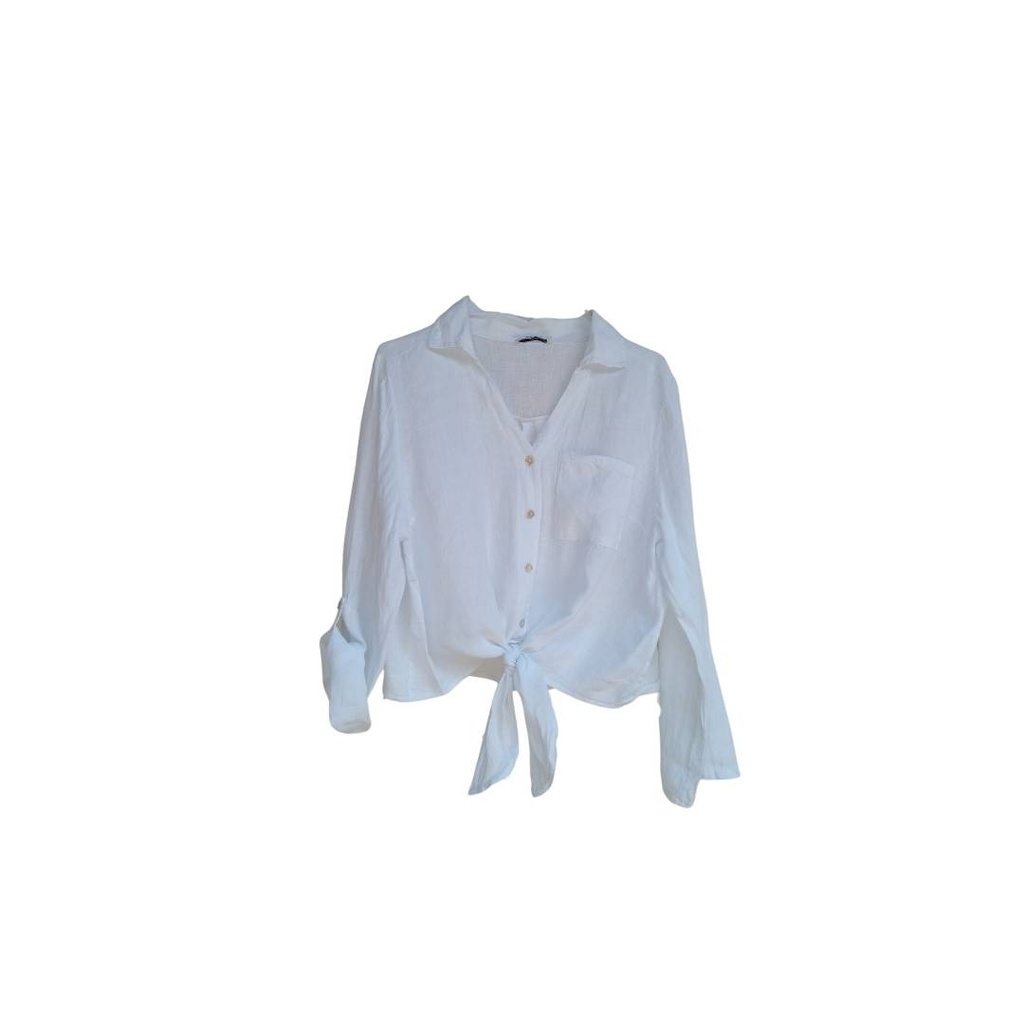 Blusa Clásica con Nudo